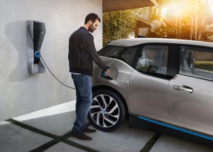 2014-bmw-i3-charging-station