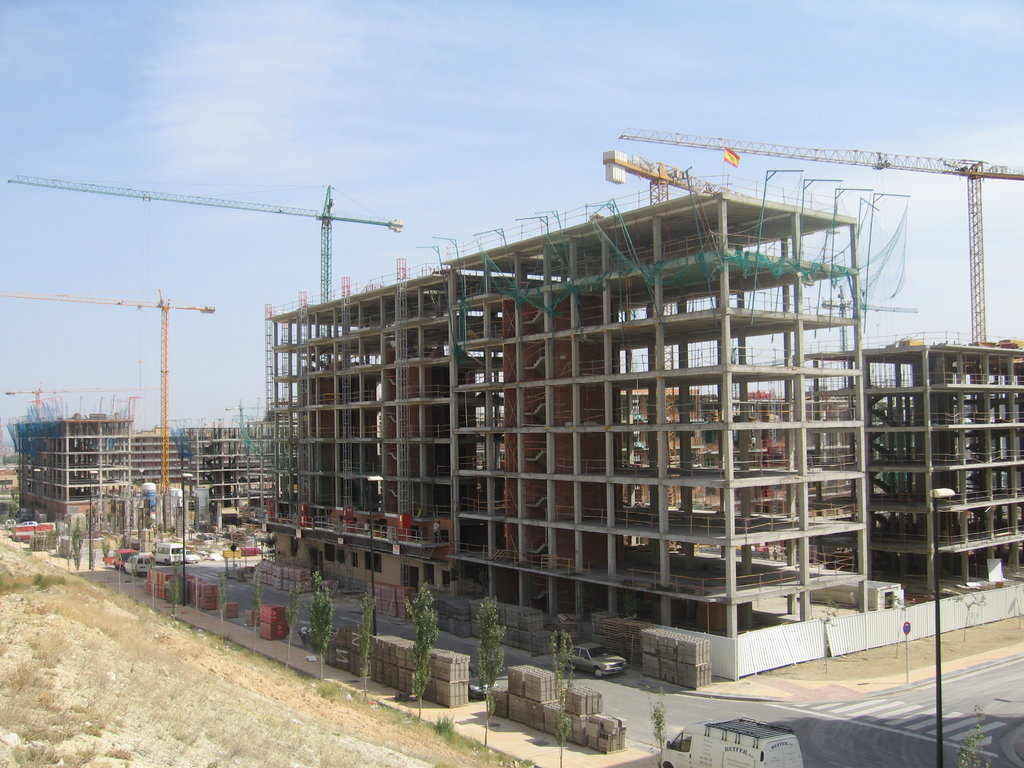 http://www.new-corner.com/wp-content/uploads/2015/06/Construction_zaragoza.jpg