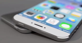 Apple Moves into Mobile Money